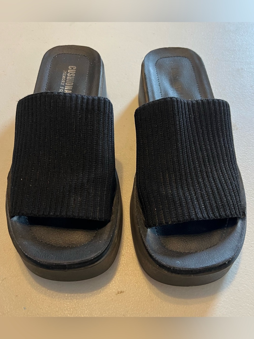 Cushionaire  Black Slide Sandals with Ribbed Knit Strap